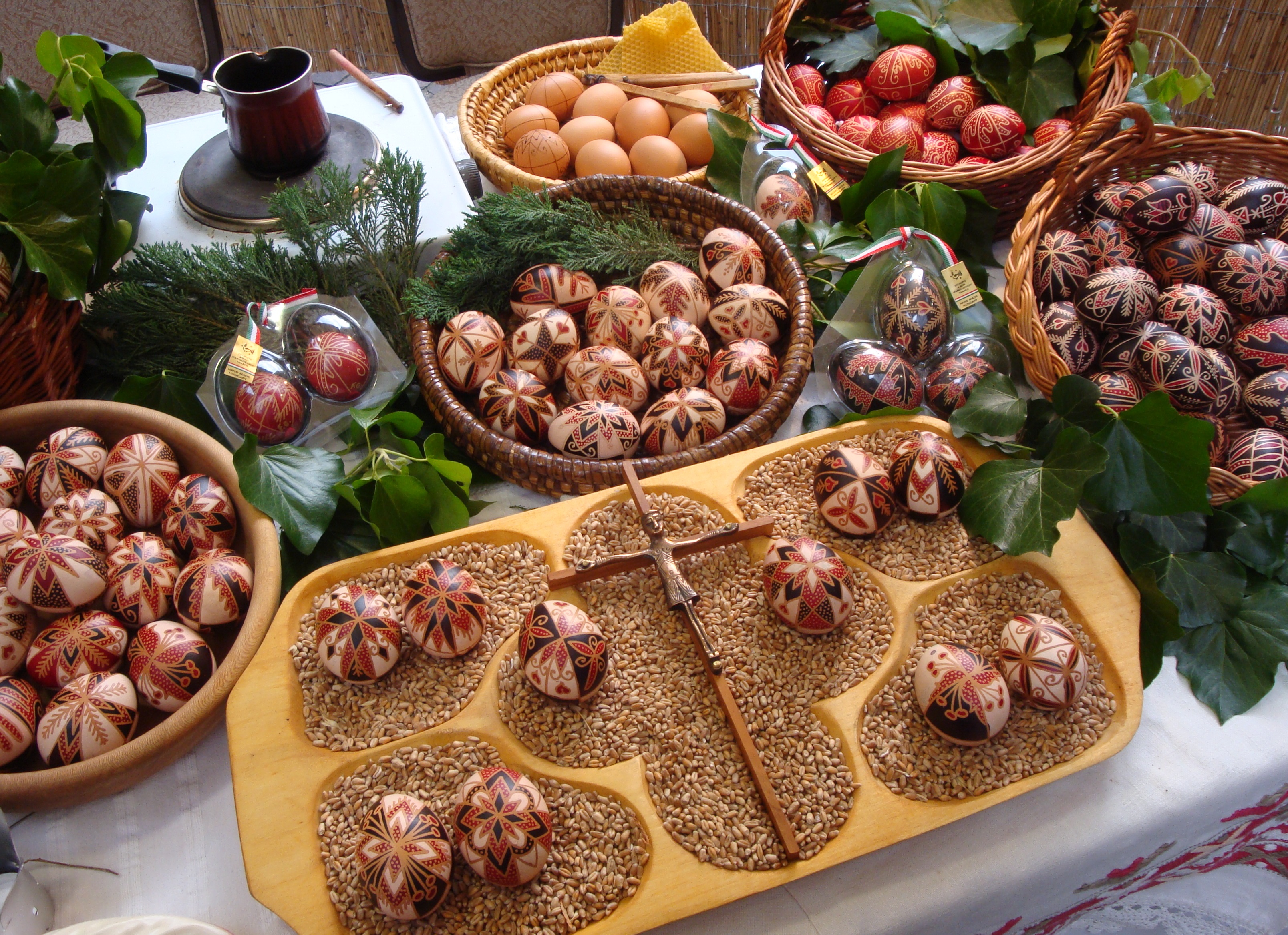 Az egyházi év ünnepeihez kötődő mesterségek